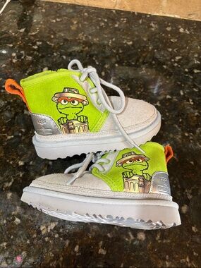 Ugg X Oscar Neumel II Boots! Toddler 8